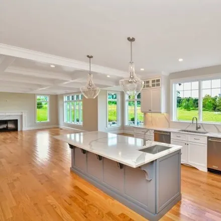 Image 4 - 5 Stage Coach Road, Lexington, MA 20421, USA - House for sale