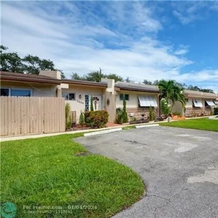 Rent this 2 bed house on Camino Sheridan Vlls in Hollywood, FL 33021