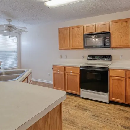Rent this 4 bed apartment on 905 Meadowgate Drive in Allen, TX 75003