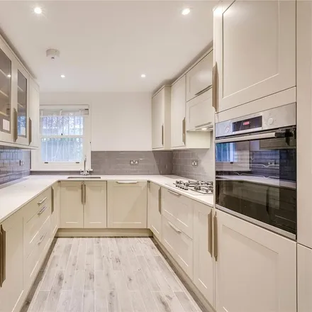 Image 2 - 10 Thistle Grove, London, SW7 3RG, United Kingdom - House for rent