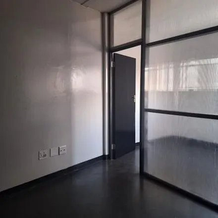 Image 3 - M1, Braamfontein, Johannesburg, 2001, South Africa - Apartment for rent