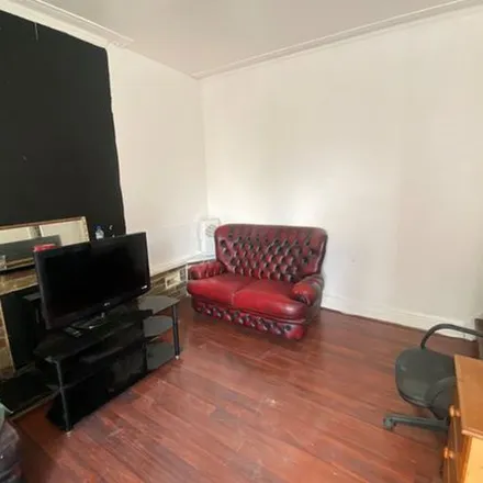 Rent this 2 bed apartment on Temple View Place in Leeds, LS9 9JG