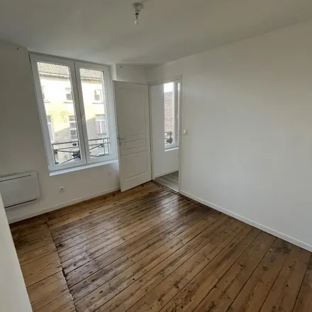 Image 5 - 50 Place Aristide Briand, 59400 Cambrai, France - Apartment for rent