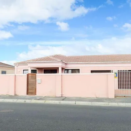 Rent this 3 bed apartment on 4 Skua Crescent in Cape Town Ward 67, Western Cape