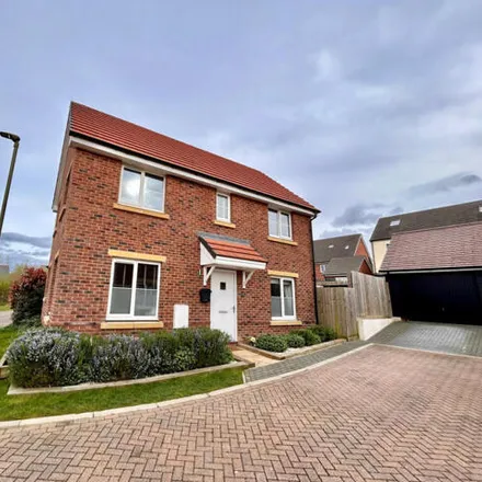 Buy this 3 bed house on Dunnock End in Didcot, OX11 6AD