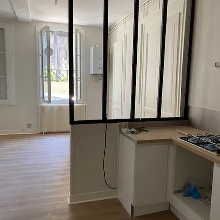 Rent this 2 bed apartment on 170 Boulevard de l'Europe in 76100 Rouen, France