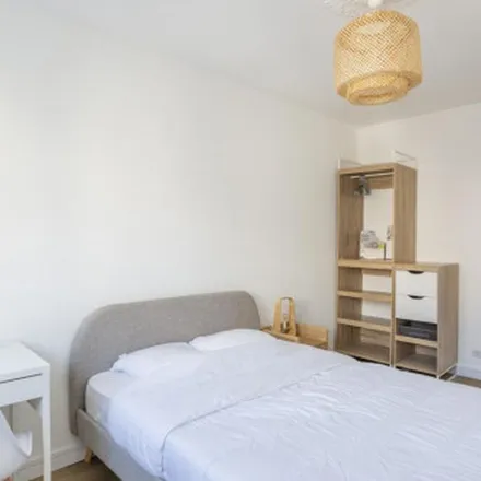 Rent this 4 bed apartment on 26 Boulevard de Pont de Vivaux in 13010 10e Arrondissement, France