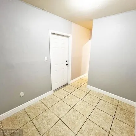 Image 7 - unnamed road, Pembroke Park, Broward County, FL 33023, USA - Apartment for rent