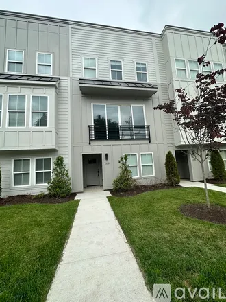Rent this 4 bed townhouse on 1539 57th Avenue North