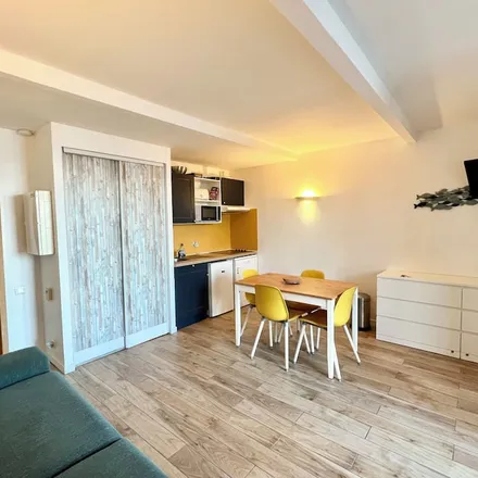 Image 4 - 85360 La Tranche-sur-Mer, France - Apartment for rent