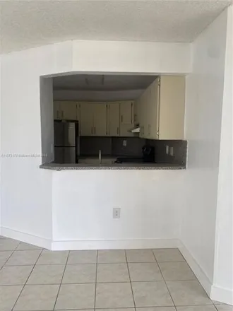 Image 8 - 7075 Northwest 186th Street, Country Club, Miami-Dade County, FL 33015, USA - Condo for rent