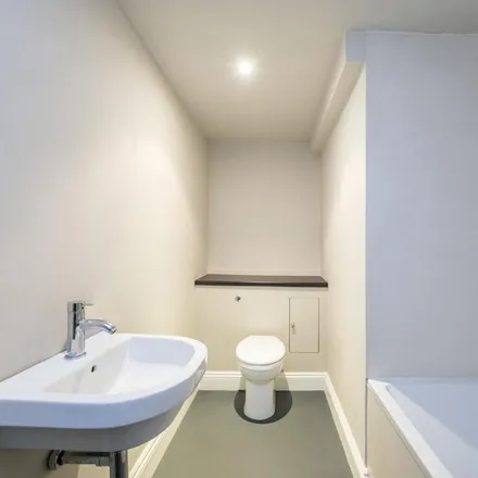 Image 4 - Rosslyn Hill Dental Practise, 18 Rosslyn Hill, London, NW3 1PD, United Kingdom - Apartment for rent
