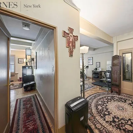 Image 5 - Rockefeller Apartments, 17 West 54th Street, New York, NY 10019, USA - Condo for sale
