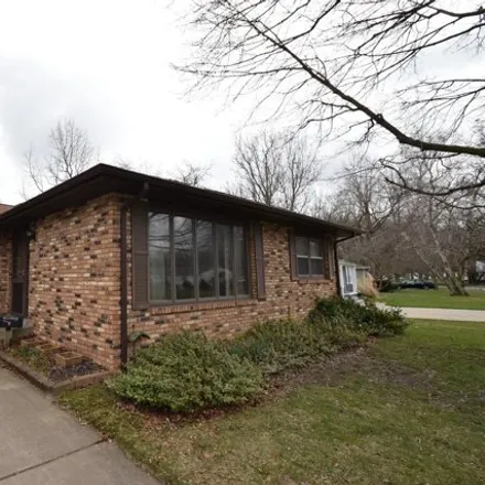 Buy this 3 bed house on 785 West Porter Avenue in Chesterton, IN 46304
