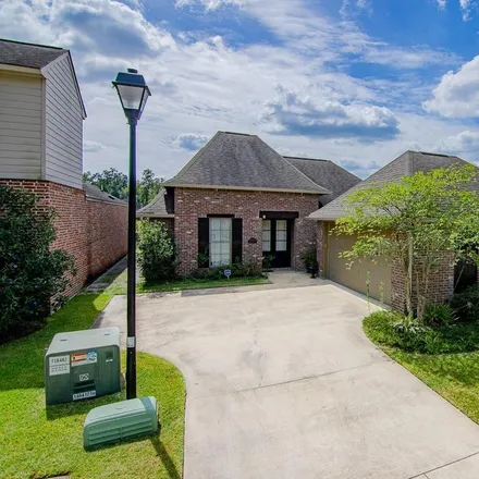 Buy this 3 bed house on 8222 Valencia Court in Bayou Fountain, East Baton Rouge Parish