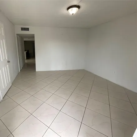 Image 3 - 809 West 79th Street, Hialeah, FL 33014, USA - Townhouse for sale