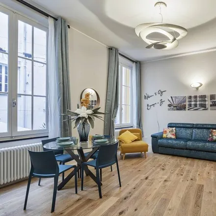 Rent this studio apartment on Vico Superiore di Pellicceria 1