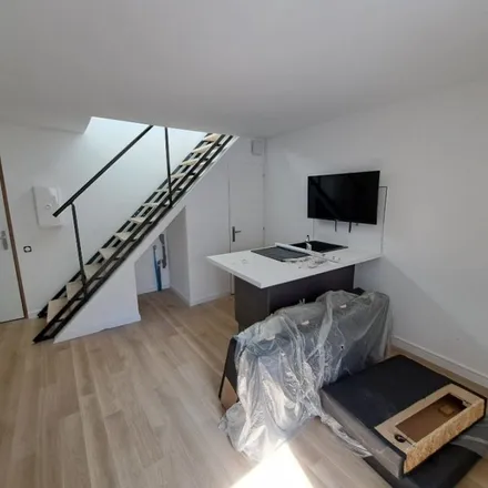 Rent this 2 bed apartment on 19 Rue des Écuries de Bourgogne in 54200 Toul, France