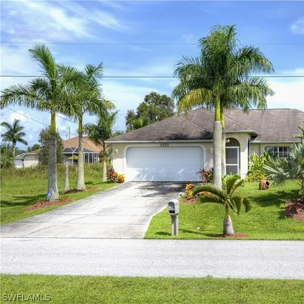 Image 2 - 1331 Northeast 20th Avenue, Cape Coral, FL 33909, USA - House for sale