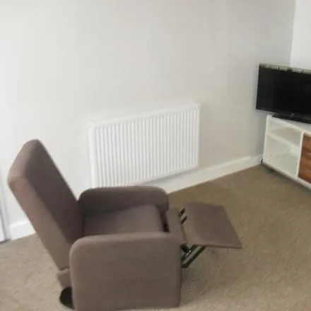 Image 6 - Piccadilly Street, Tunstall, ST6 5AE, United Kingdom - Apartment for rent
