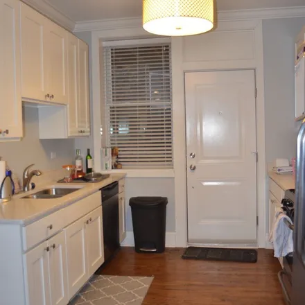 Rent this 3 bed apartment on Mount Carmel School in West Belmont Avenue, Chicago