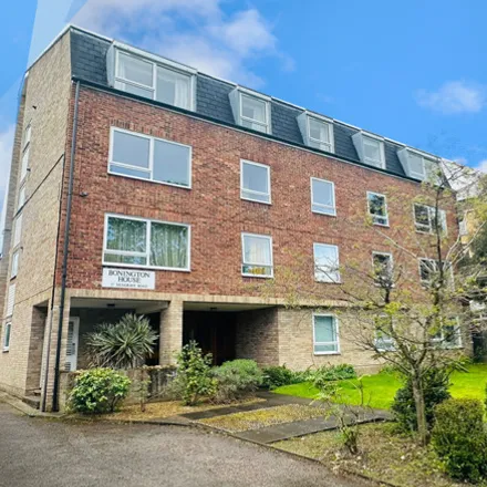 Rent this 2 bed apartment on Mulgrave Manor in Worcester Road, London