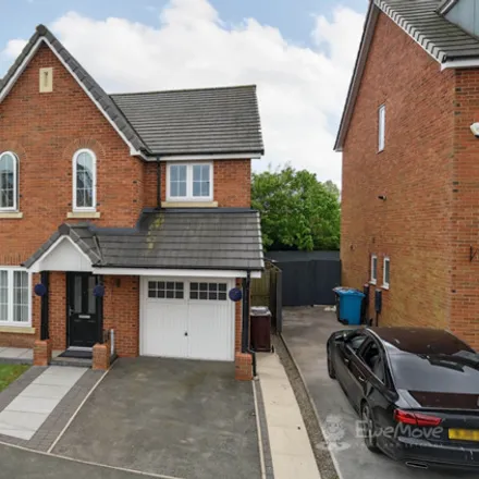Buy this 4 bed house on Sandfield Crescent in Knowsley, L35 7HN