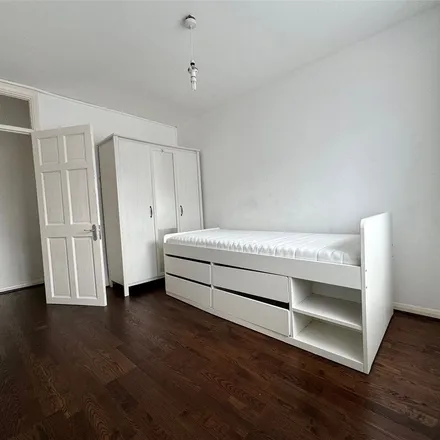 Rent this 2 bed apartment on 9 in 11 Carshalton Grove, London