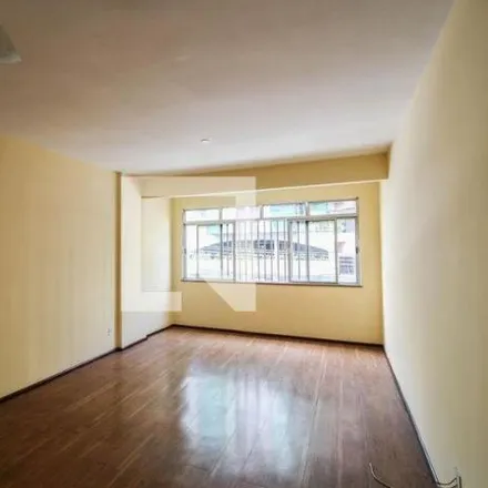 Rent this 3 bed apartment on Centro de Saúde Vasco Barcelos in Rua Humberto Gentil Baroni, Centro