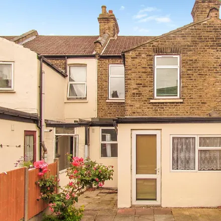 Rent this 3 bed townhouse on 56 Corporation Street in London, E15 3HD