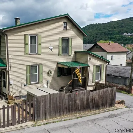 Image 2 - 201 Brallier Place, Cambria City, Johnstown, PA 15906, USA - House for sale