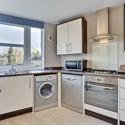 Image 6 - 25-36 Heathside, Weybridge, KT13 9YH, United Kingdom - Apartment for rent