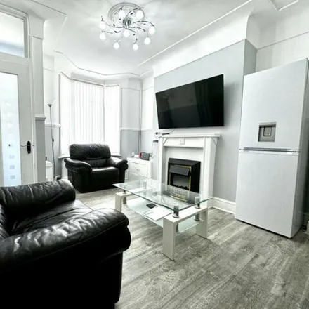 Image 2 - Taplow Street, Liverpool, L6 0AW, United Kingdom - Townhouse for sale