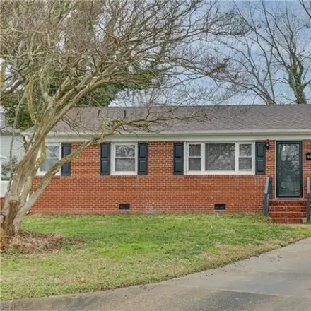 Image 2 - 708 Bates Street, Hampton, VA 23661, USA - House for sale