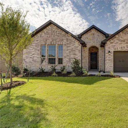 Rent this 3 bed house on 2801 Long Slope Road in Arlington, TX 76001