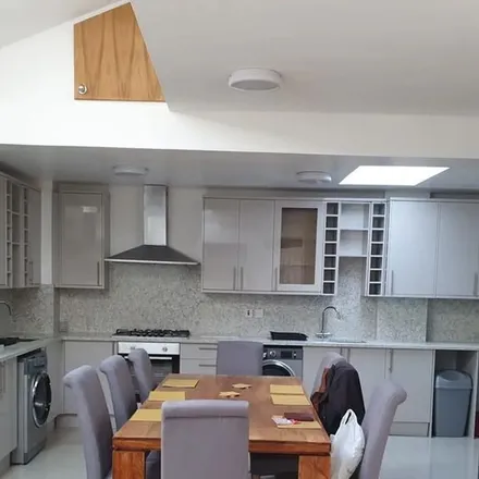 Rent this 1 bed apartment on Cheriton Avenue in London, IG5 0QN