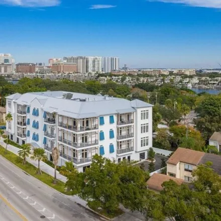 Buy this 3 bed condo on 82 Bering Street in Tampa, FL 33606