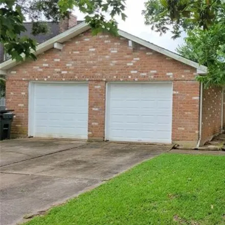 Rent this 3 bed house on 3096 Mosby Drive in Sugar Land, TX 77479