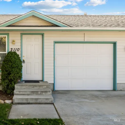 Buy this 4 bed duplex on 2110 South Juniper Street in Nampa, ID 83686