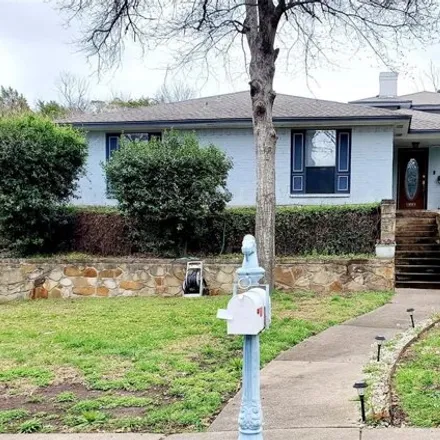 Buy this 3 bed house on 840 Braswell Street in Cedar Hill, TX 75104