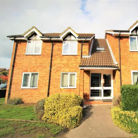 Rent this 1 bed apartment on Wakefield Close in Byfleet, KT14 7NA