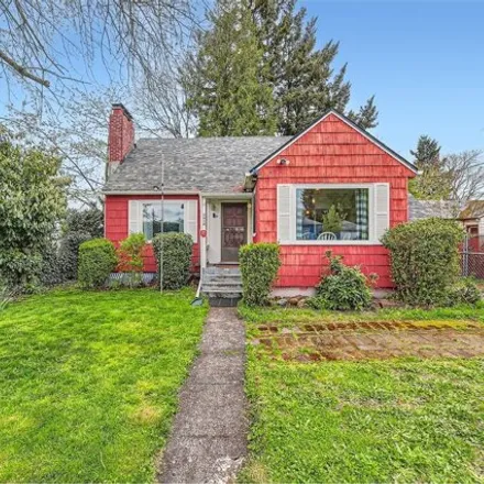 Buy this 3 bed house on 5614 Northeast 72nd Avenue in Portland, OR 97218