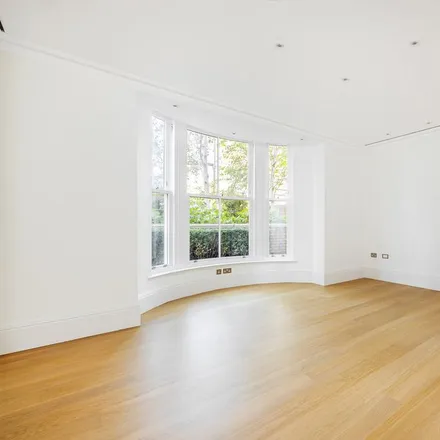 Image 4 - 27-43 Wycombe Square, London, W8 7JF, United Kingdom - Apartment for rent