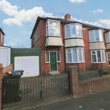 Buy this 3 bed duplex on Clifton Road in Newcastle upon Tyne, NE4 8DU