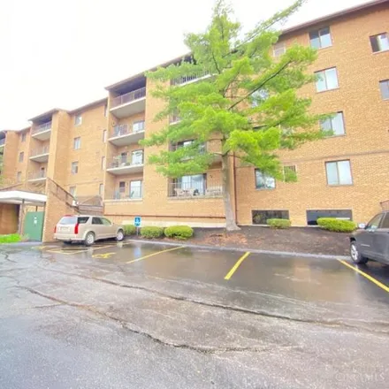 Buy this 2 bed condo on 5773 Windsorhill Drive in Cincinnati, OH 45238