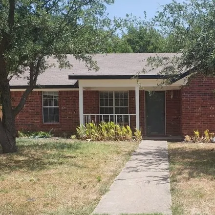 Rent this 3 bed house on 1249 Solomon Drive in Commerce, TX 75428
