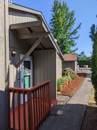 Buy this 2 bed condo on 2975 Northeast 13th Street in Gresham, OR 97030