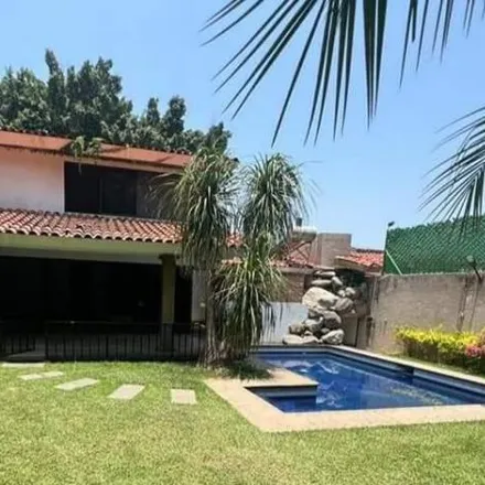 Rent this 4 bed house on Avenida Palmira in Chipitlán, 62050 Cuernavaca