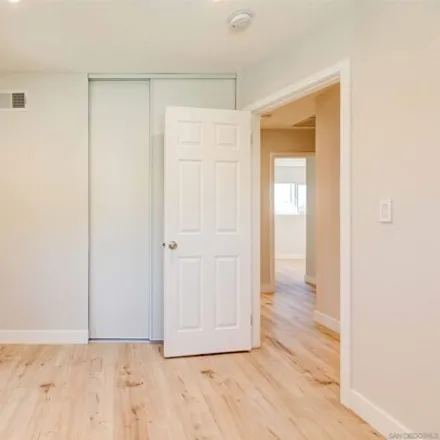 Image 7 - 8059 Teesdale Avenue, Los Angeles, CA 91605, USA - House for sale
