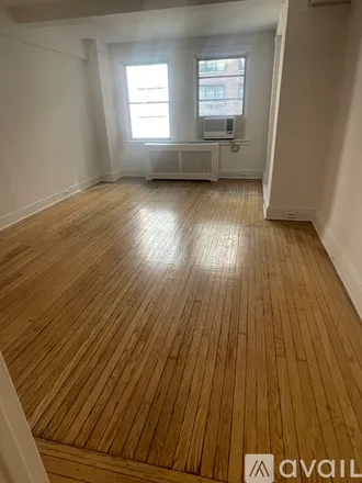 Rent this studio apartment on E 39th St